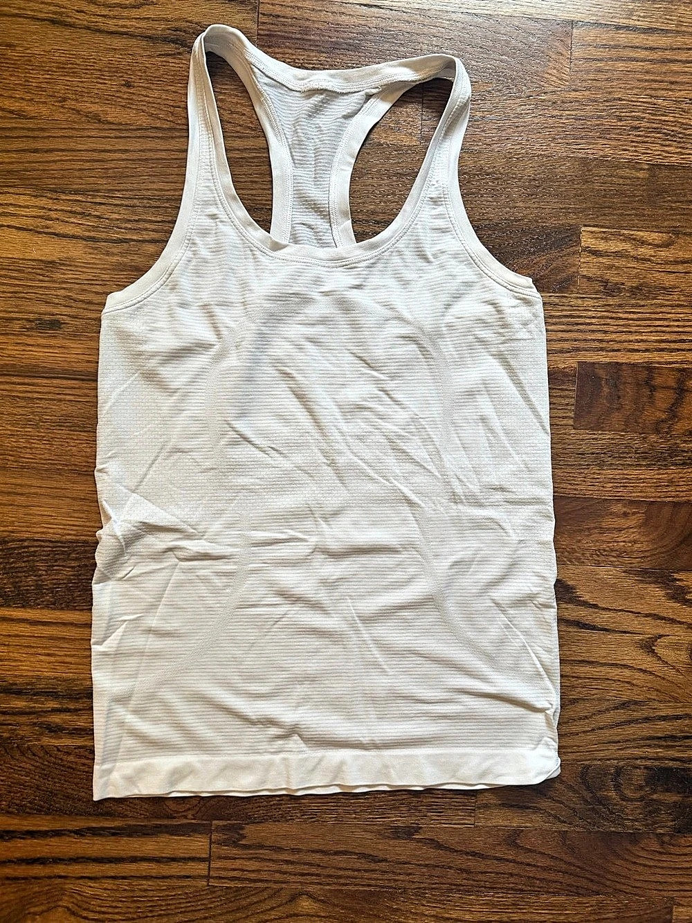 lululemon Swiftly Tech Racerback Tank Top 2.0 in white, Size 6